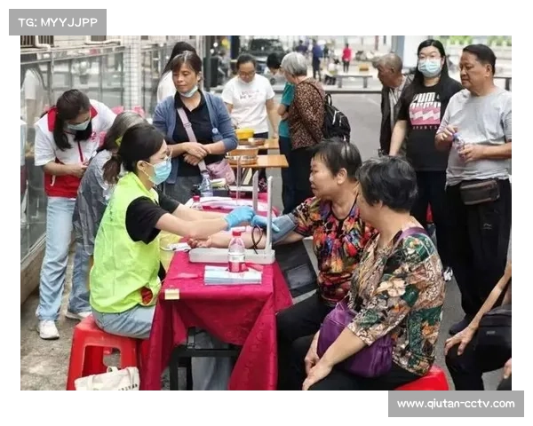 澄迈县排球联赛融合文明观赛活动，志愿者引导新风尚